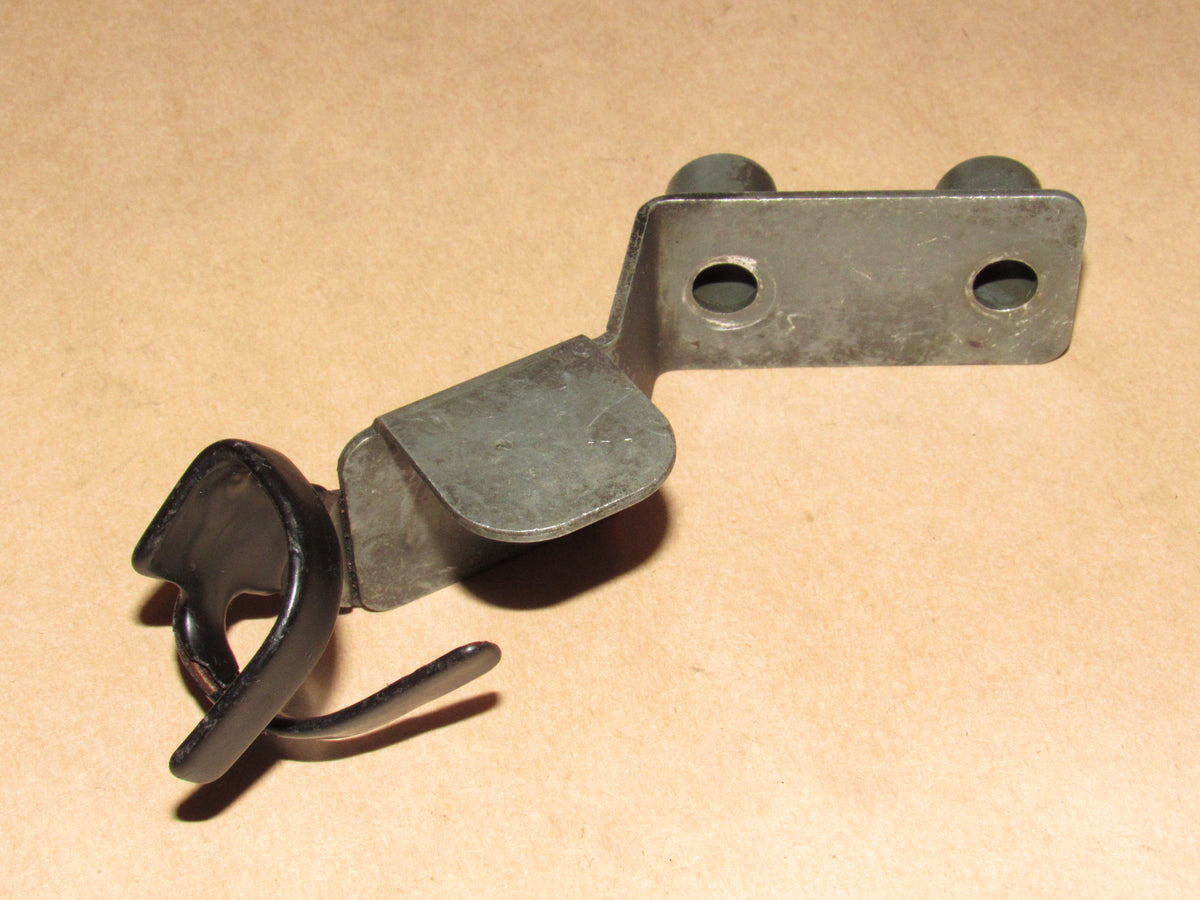 90 91 92 93 94 95 96 Nissan 300ZX OEM Power Steering Pump Mounting