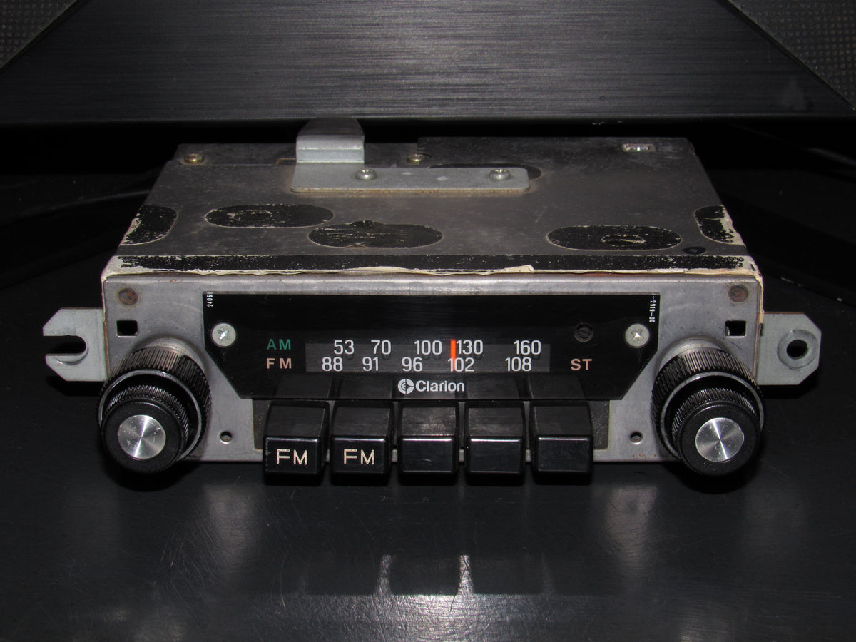 79 80 Mazda RX7 OEM Clarion Stereo AM FCM Radio Recever Unit