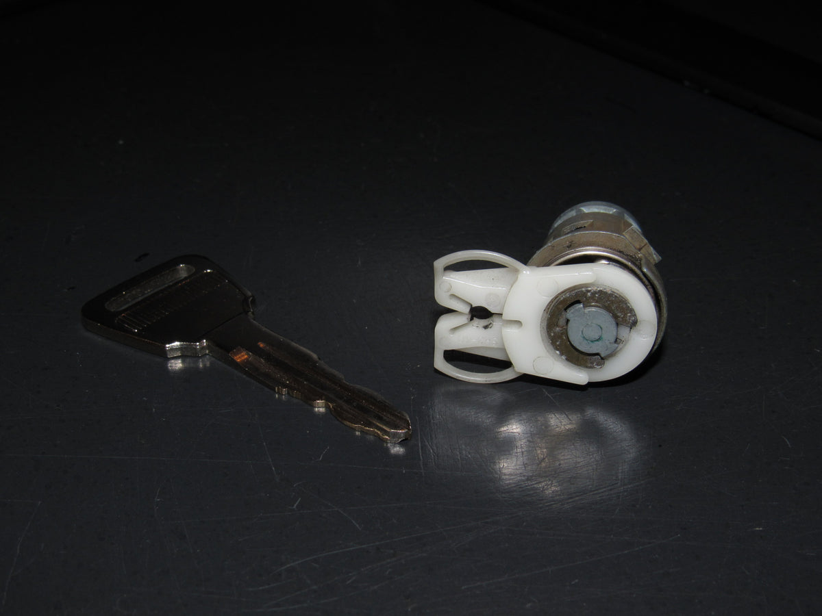 88 89 90 91 Honda CRX OEM Door Lock Cylinder Tumbler & Key