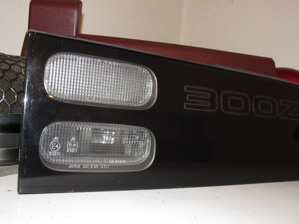 90 91 92 93 94 95 96 Nissan 300ZX OEM Rear Center Reverse Light