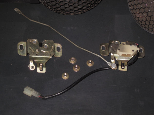 87 88 89 Chrysler Conquest OEM Trunk Hatch Door Latch