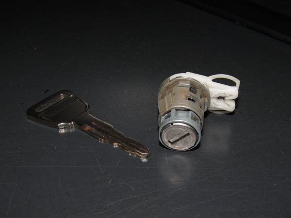 88 89 90 91 Honda CRX OEM Door Lock Cylinder Tumbler & Key - Right