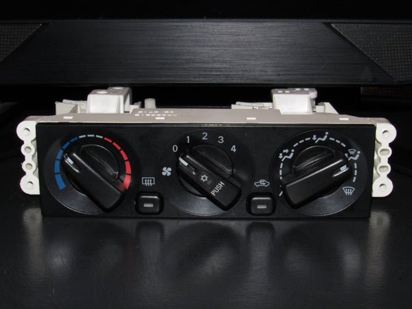 03 04 05 Mitsubishi Eclipse OEM Temperature Heater A/C Climate Control Unit