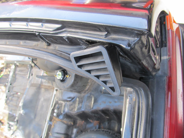 88 89 Honda CRX OEM Trunk Hatch Door Interior Jamb Vent