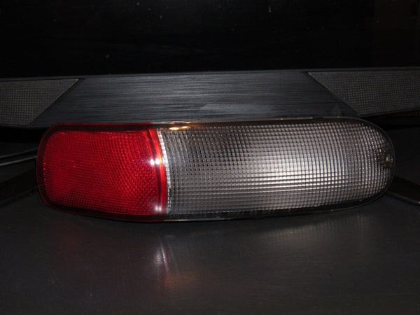 00 01 02 03 04 05 Mitsubishi Eclipse OEM Reverse Light & Side Marker Light - Left
