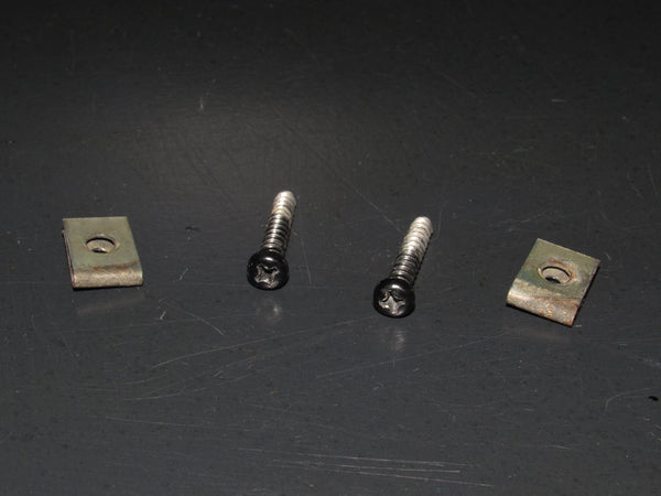 70 71 72 73 Datsun 240z OEM Side Marker Light Mounting Screw & Clip
