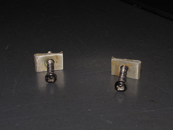 70 71 72 73 Datsun 240z OEM Side Marker Light Mounting Screw & Clip